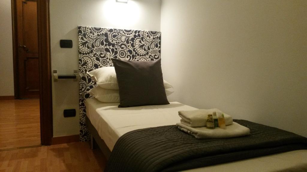 Lch-Lateran Charming House Apartman Róma Szoba fotó